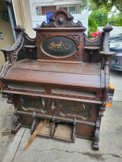 Vintage  organ