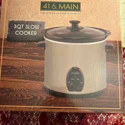 3QT Slow Cooker (41 & Main)