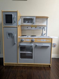 Kids play kitchen.
