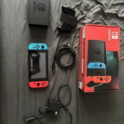 Nintendo Switch 
