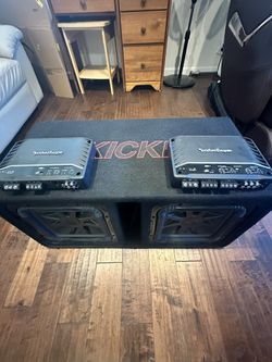 Dual Kicker L7 12” Subwoofers w/ Rockford Fosgate R2 Amps