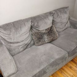 Couch, love & Ottoman 
