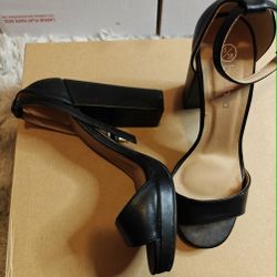 Women's black heels