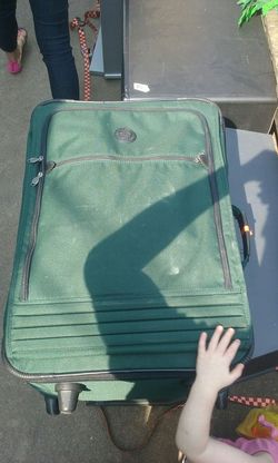 Rolling suitcase