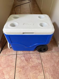 Icebox with Wheels & Handle & Cupholders