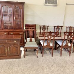 Like New Pennsylvania House Dining Room Set 