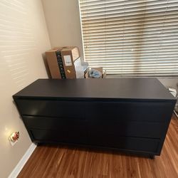 6 Drawer Dresser $ 150 Or Best Offer 