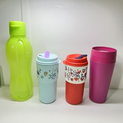 Tupperware Eco Twist Flip Top Water Bottle 32 oz / Green
