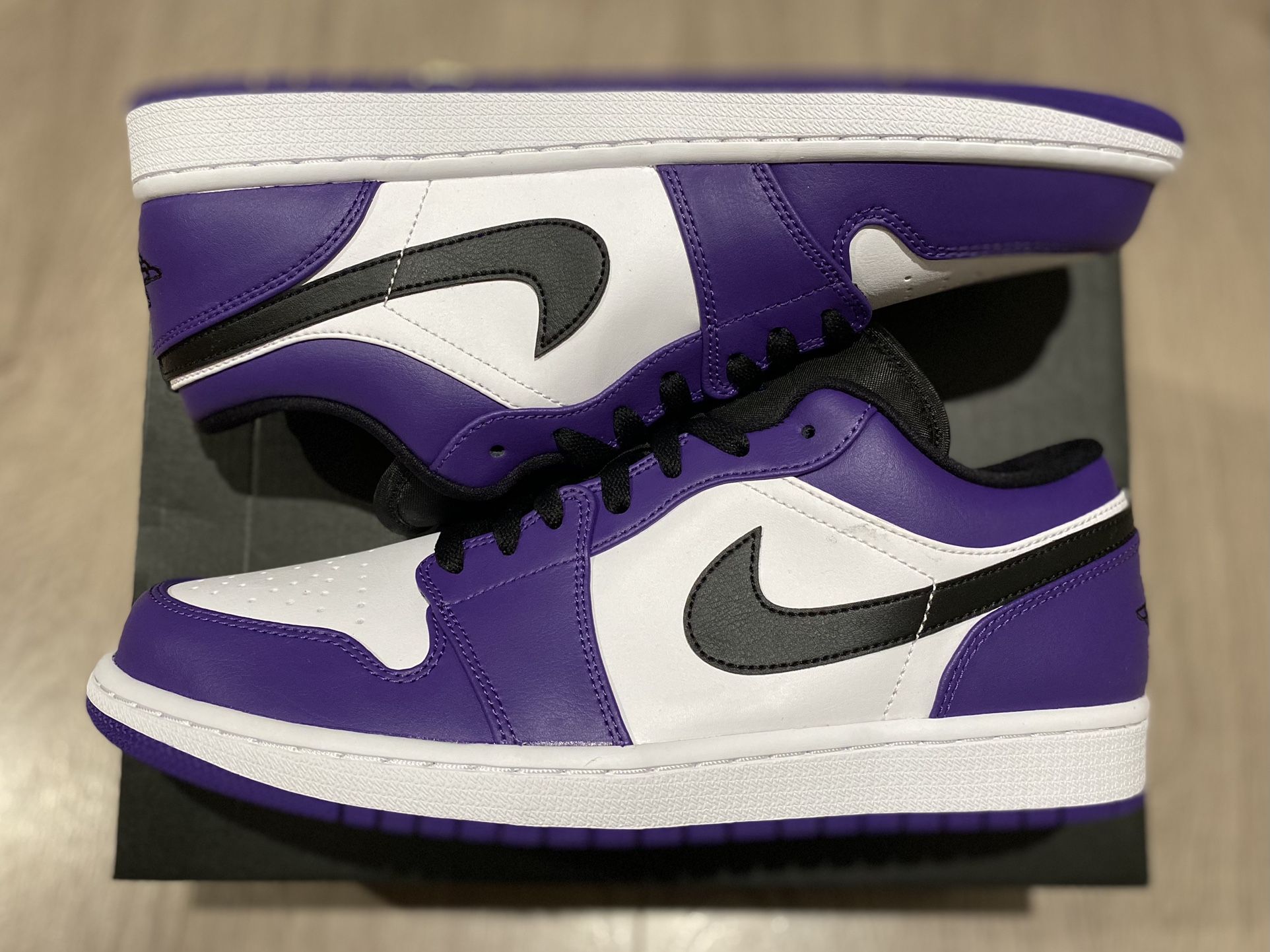 Jordan 1 Court Purple Low Size 8.5 , 9 , 9.5 , 10 M