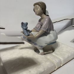 Lladro Porcelain Figurine For Members 