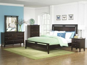 Queen Bed in Offert (1733)