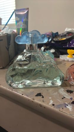 Cloud-Shaped Perfume Bottle