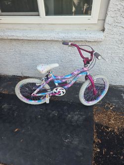 Girls eighteen inch bike