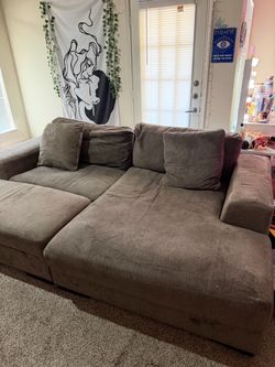 LOVESEAT SOFA COUCH NEED GONE TODAY