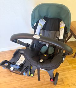 Doona stroller and base