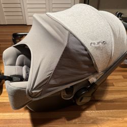 Nuna PIPA rx car seat w/ accessories