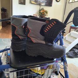 Champion Snow Boots.  Boys Size 6