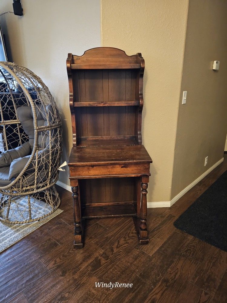 Small Desk With Shelves