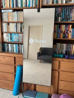 Lululemon Studio fitness workout mirror