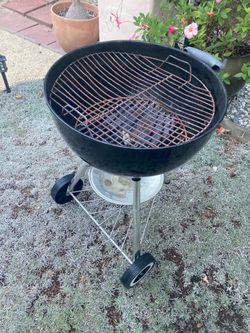 Weber Charcoal Grill – Good Condition