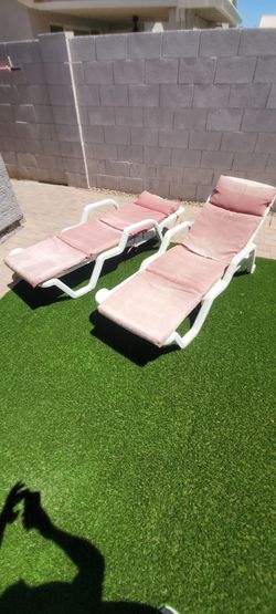 Pool loungers