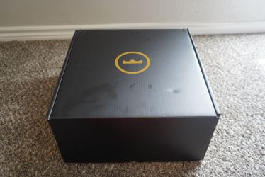 Nike Men’s Low Top Basketball Sneakers Black/Gold “The Chosen One” Box