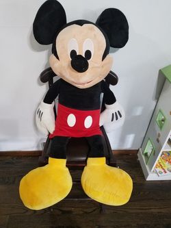 Giant huge enormous disney Mickey mouse