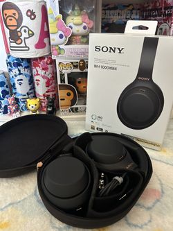 Black Sony WH-1000XM4 Noise Cancelling Headphones