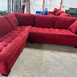 Red Sectional 🚚 Free Delivery 🚚