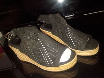 Women's shoes size 7