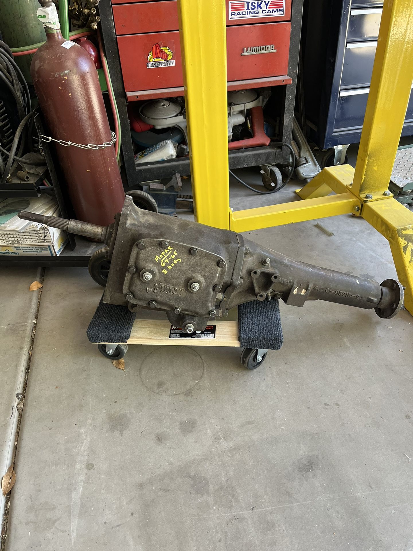 Mopar A833 Transmission