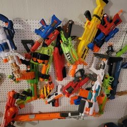 Nerf Gun and Nerf Gun Accessories 