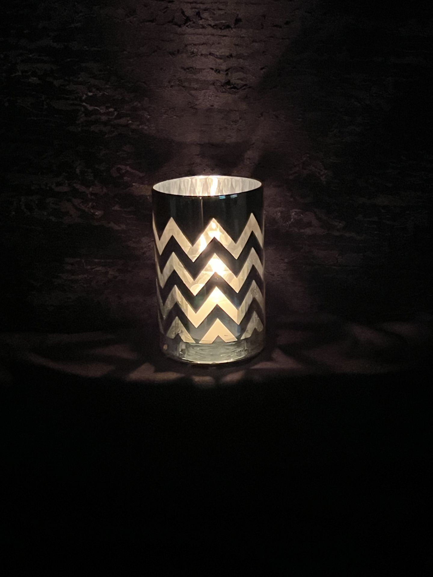 87 matching gold Chevron glass votive candle holders. Oerfect for Weddings/Events/Restaurant decor