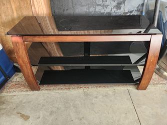 Entertainment Center/TV Stand - FREE