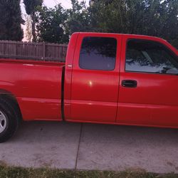 2000 Chevrolet Silverado 1(contact info removed)
