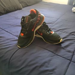 Men's Nikes In Good Condition Size 9 1/2