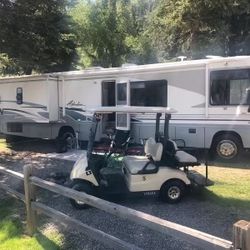 2004 Winnebago Adventurer