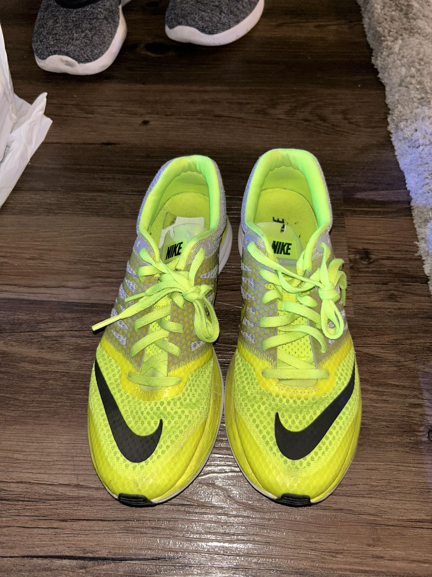 Nike Men Tennis Shoe Size Neon Yellow