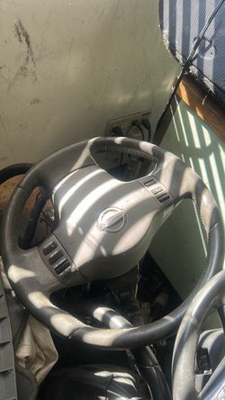 Steering wheel with srs Nissan Armada 2005