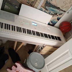 DGX 670 Digital Grand Piano Yamaha 