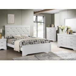4- Pc Bedroom set Dresser,Mirror  Nightstand (1) Queen size bed frame  Not including Mattress and Box Sp