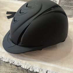 Ovation Riding Helmet Size M/L 57-61