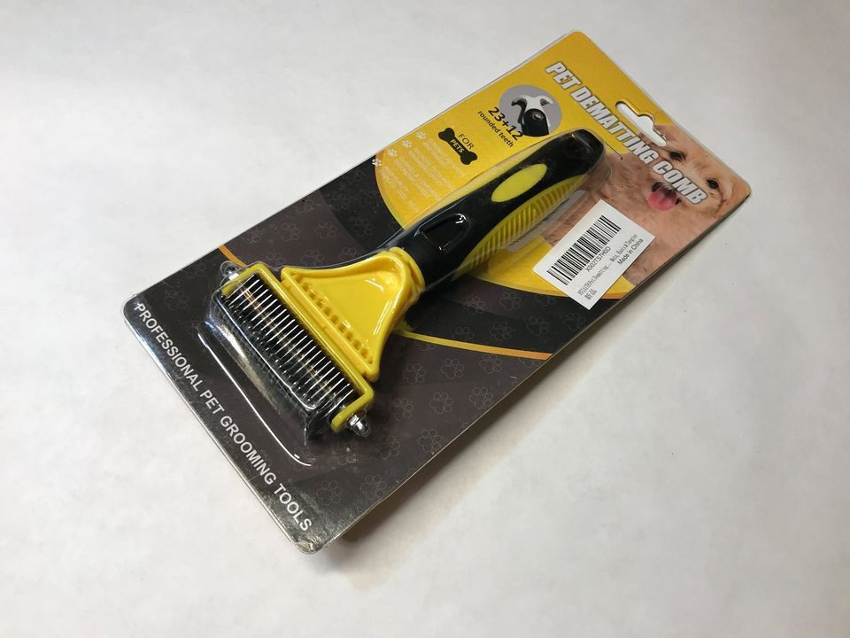Grooming Brush For Shedding and Dematting {1971}.[Parma]
