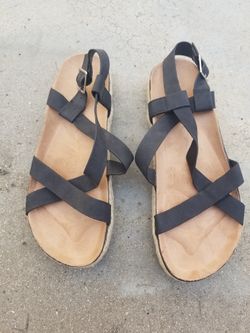 OLIVIA MILLER SANDAL WOMEN'S SIZE 10