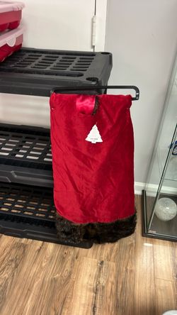 Red Velvet Christmas Tree Skirt with Faux Fur Trim