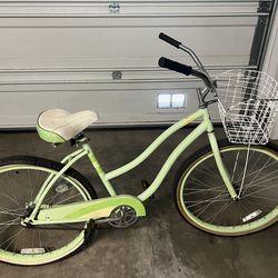 26" Huffy Cranbrook Adult Cruiser bike- mint green
