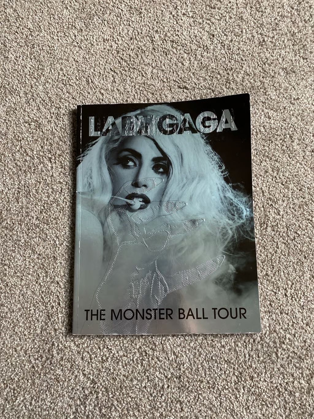 LADY GAGA THE MONTER BALL TOUR BOOK