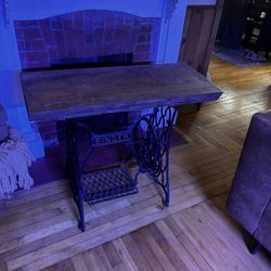 Custom Singer Base Table