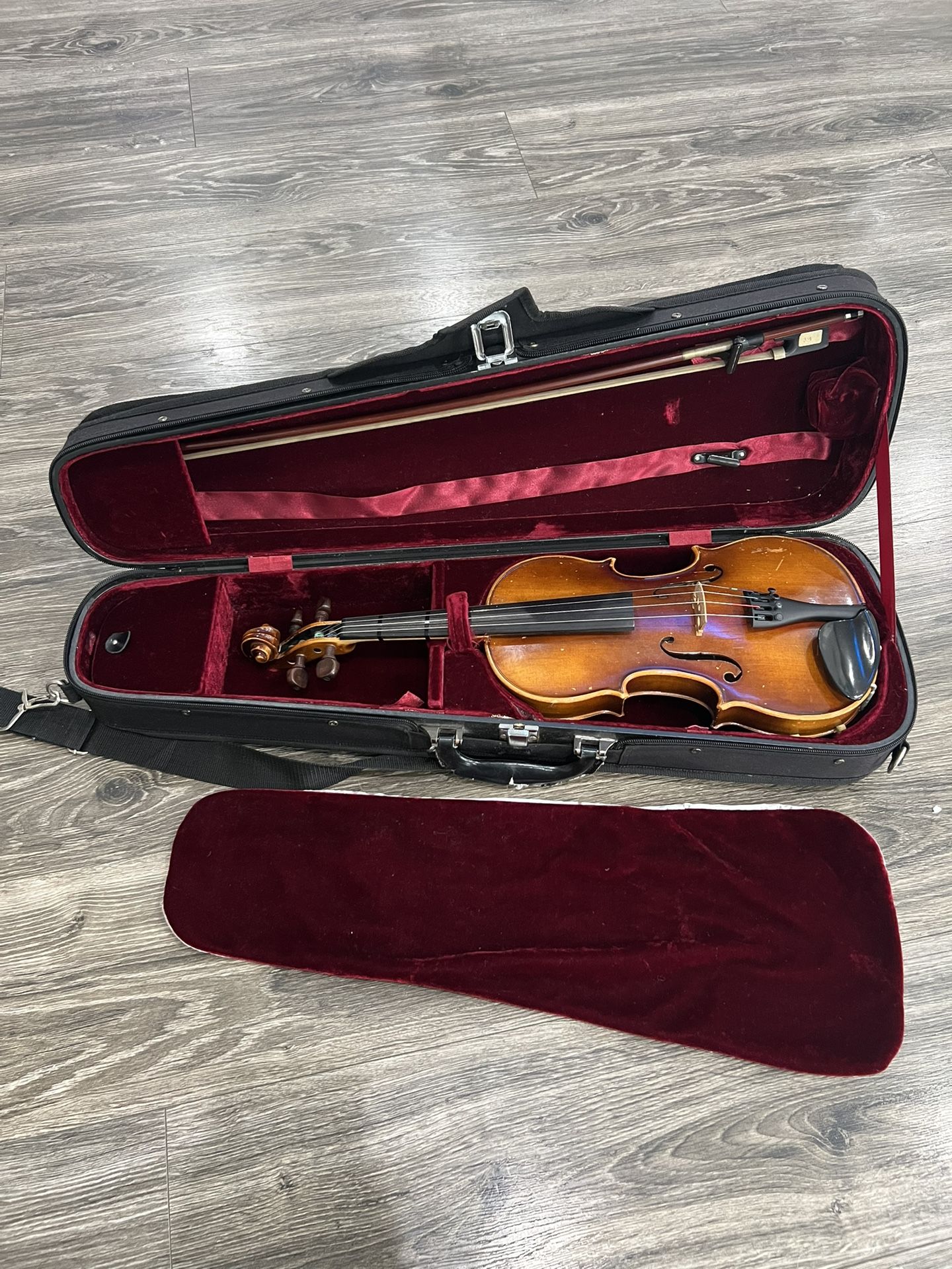E.R Pfretzschner Violin (3/4 Scale)