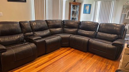 5-Piece Power Reclining Sectional Sofa – Good Condition (102” x 102”)